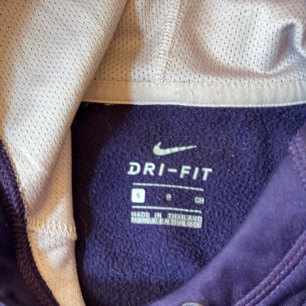 Nike Plum Purple “Just Do It” Therma-FIT Hoodie Women’s Small